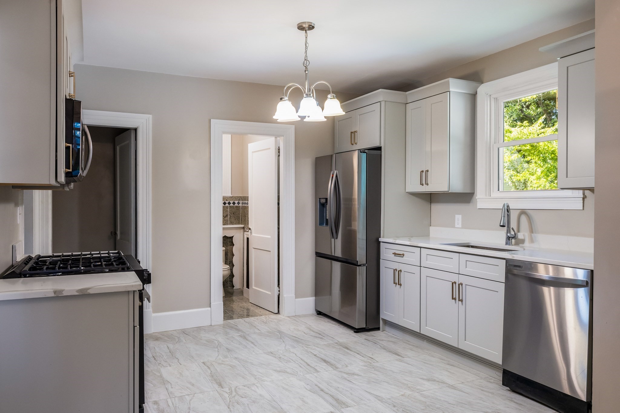 122 Bellevue Ave., Springfield, MA 01108 - Image 14