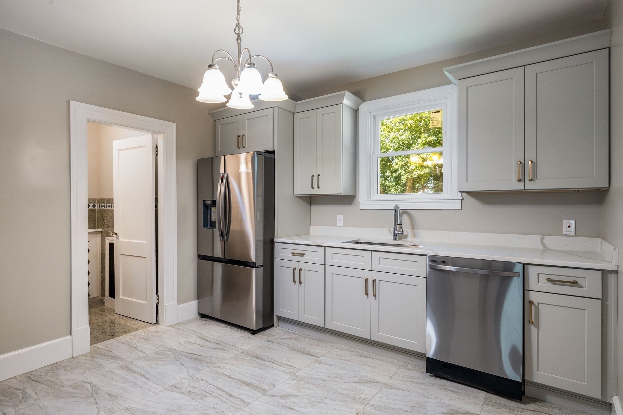 122 Bellevue Ave., Springfield, MA 01108 - Image 17