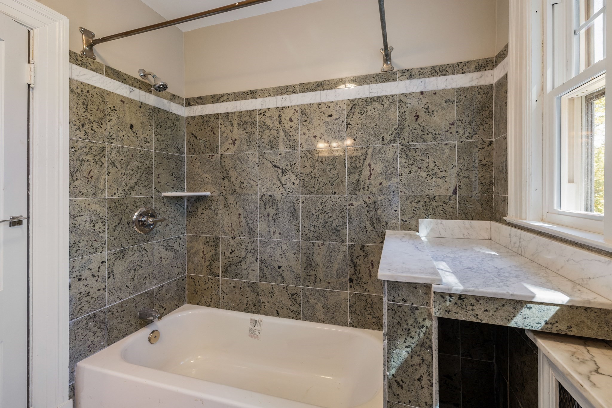 122 Bellevue Ave., Springfield, MA 01108 - Image 22