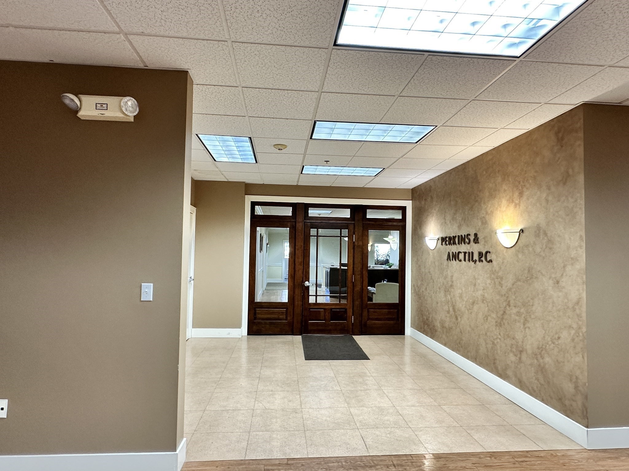 6 Lyberty Way Unit 201, Westford, MA 01886 - Image 4