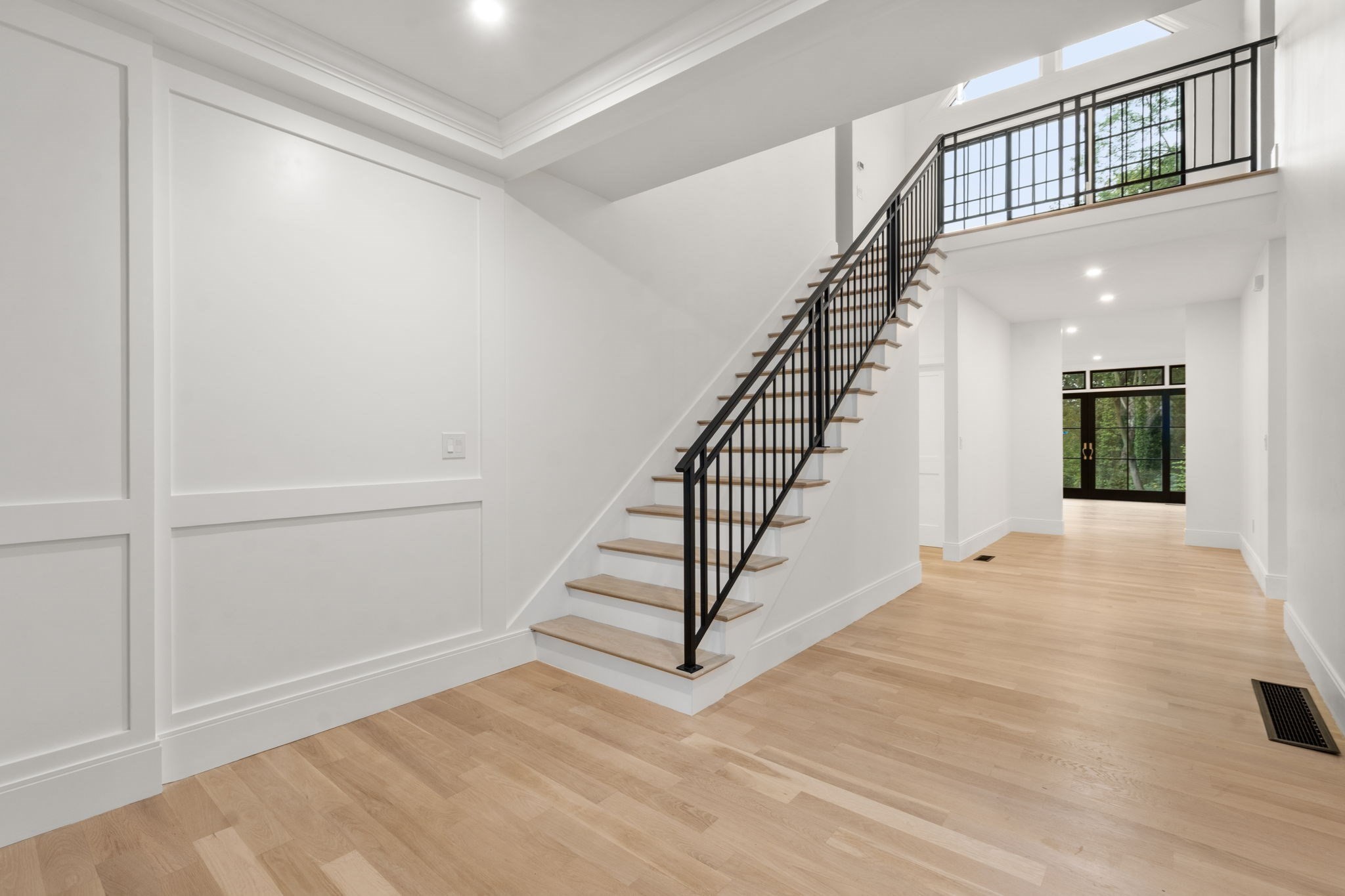 20 Oakland Street Front, Wellesley, MA 02481 - Image 3