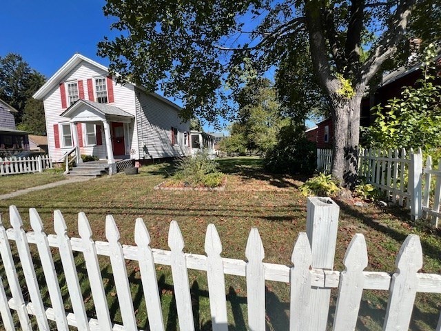 93 Maple St, Greenfield, MA 01301 - Image 2