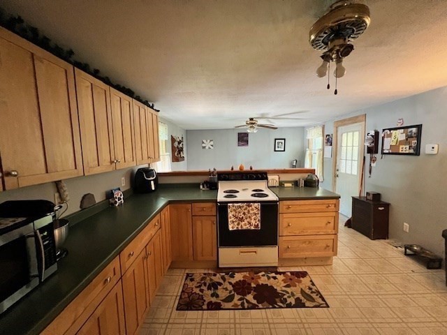 93 Maple St, Greenfield, MA 01301 - Image 9