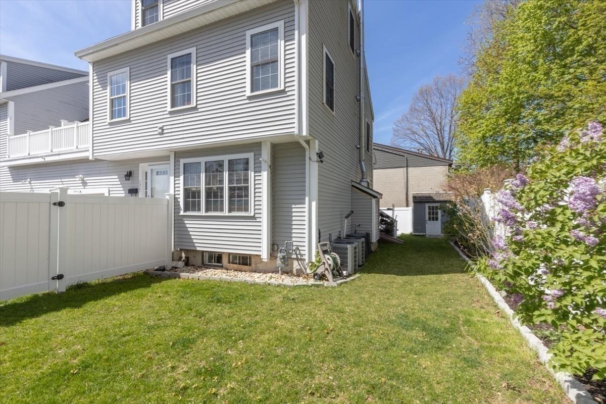 134 Nahant St Unit B, Wakefield, MA 01880