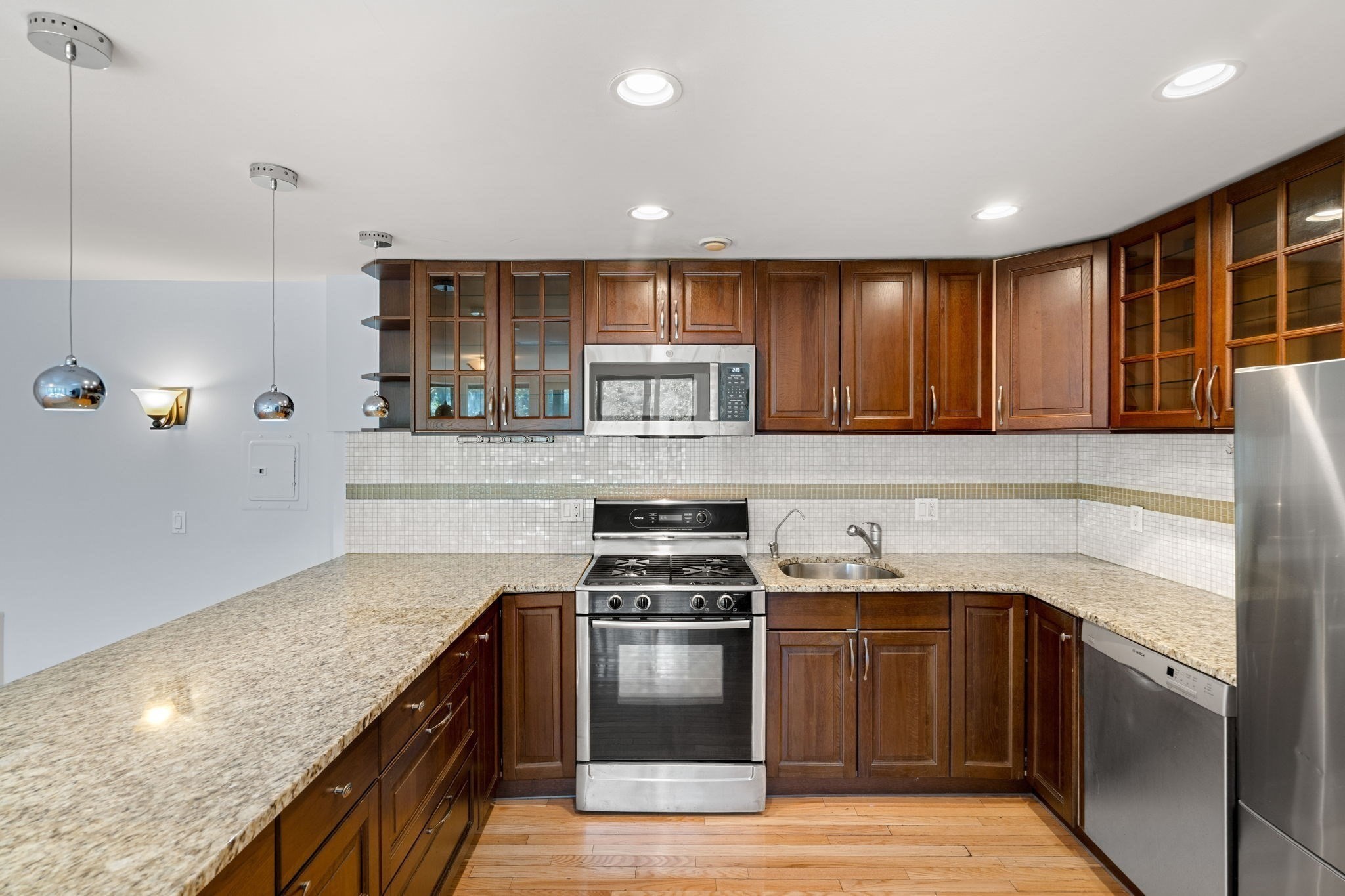 6 Juniper St Unit 16, Brookline, MA 02445 - Image 4