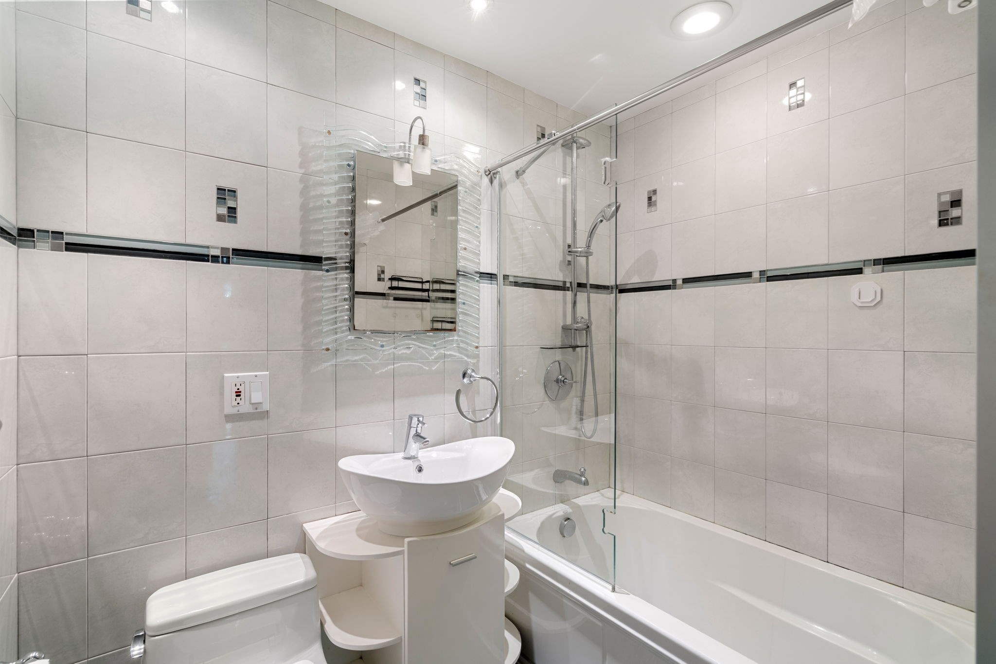 6 Juniper St Unit 16, Brookline, MA 02445 - Image 9