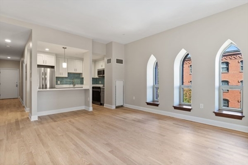 2 Clarendon St, Apt 401