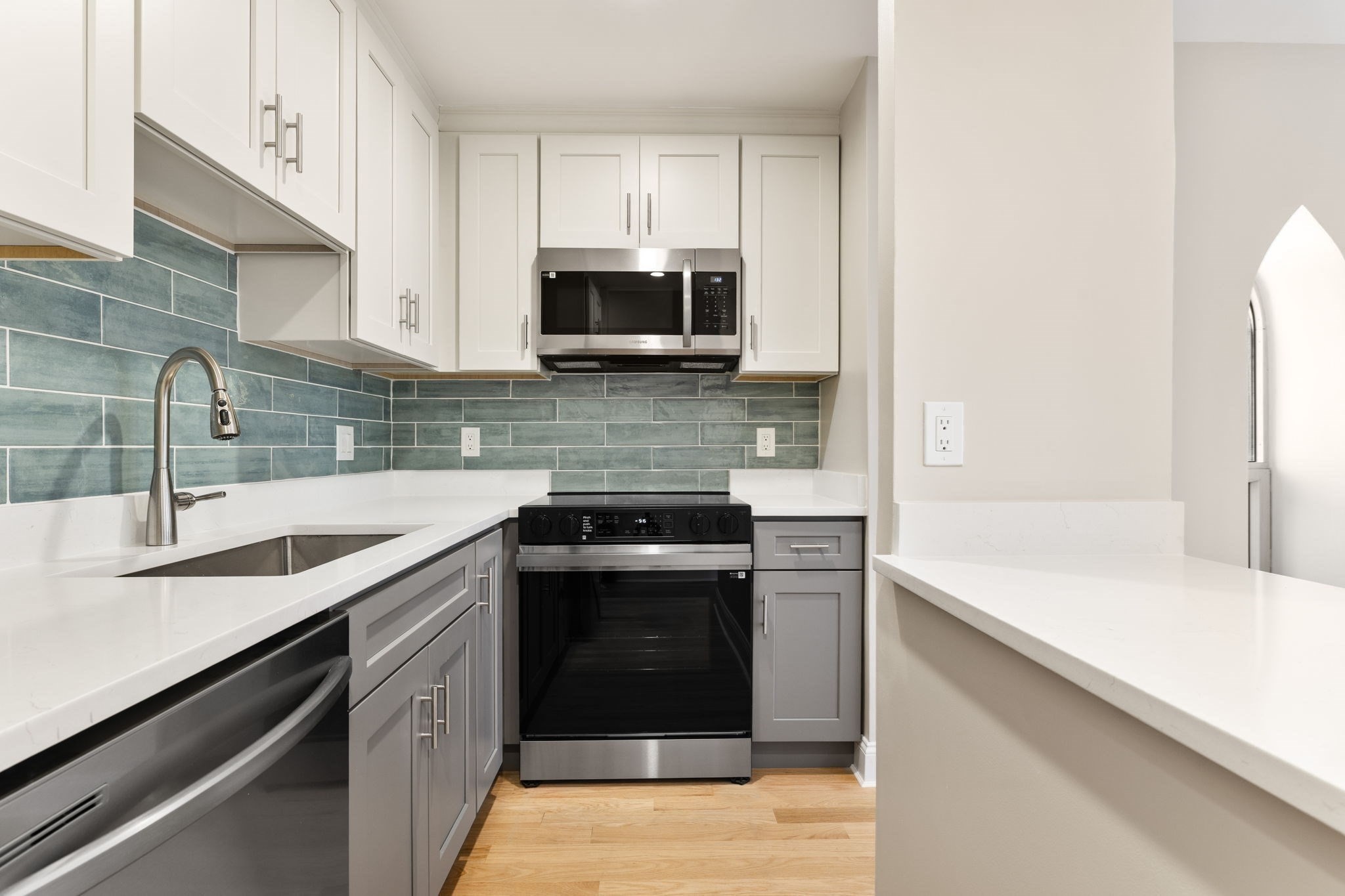 2 Clarendon St Unit 401, South End, Boston, MA 02116 - Image 2