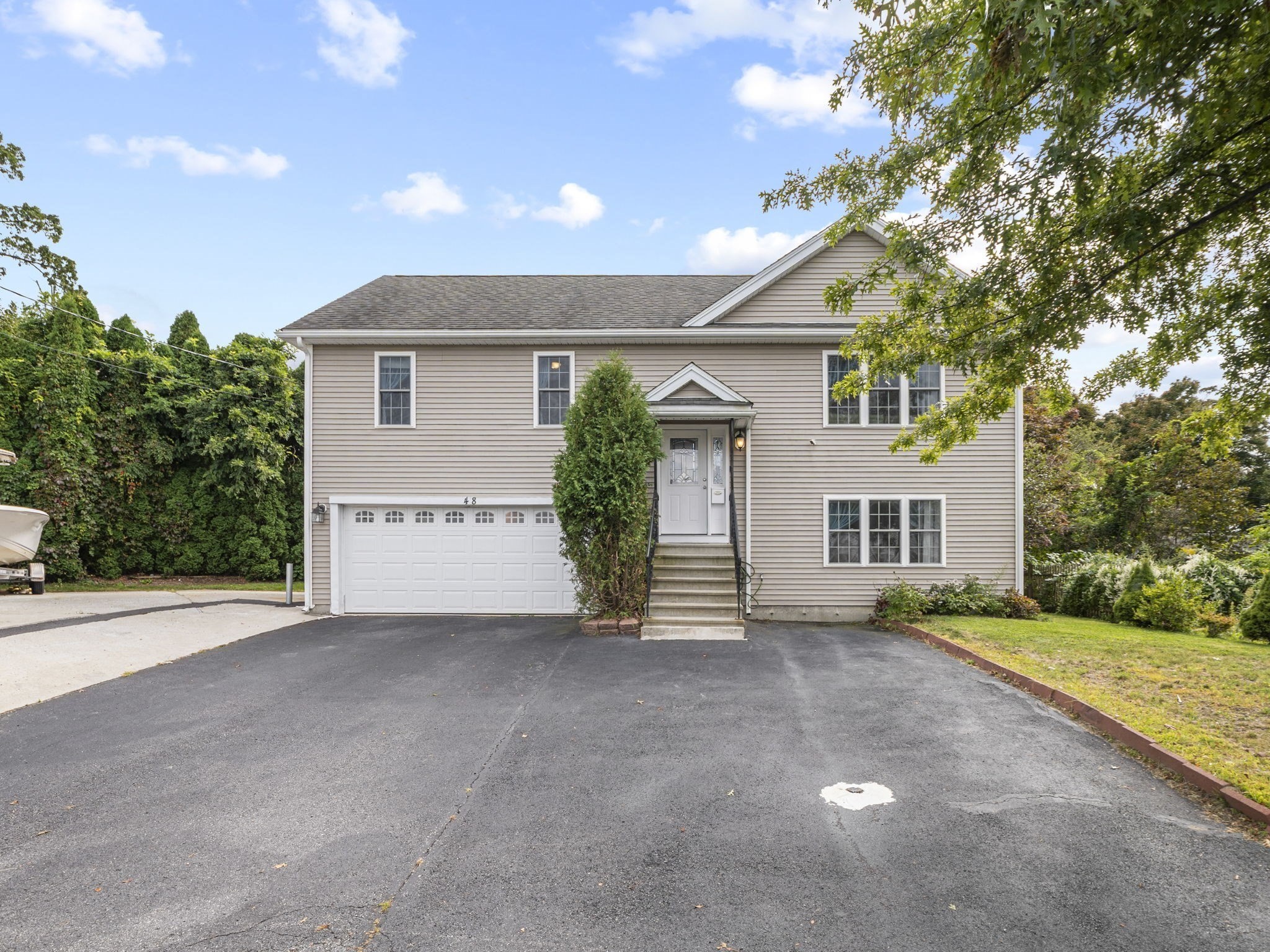 48 Wilkinson Street, Worcester, MA 01606