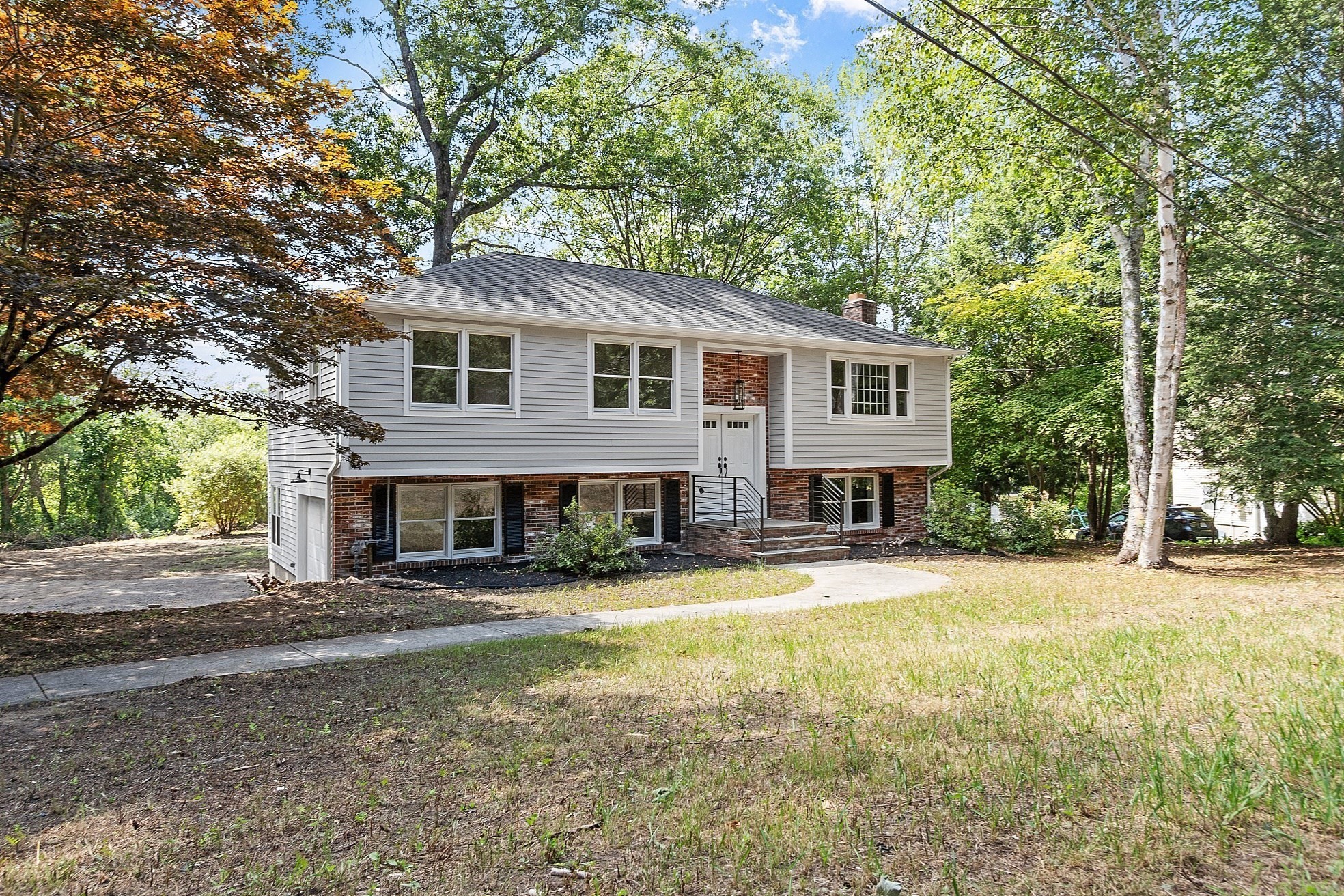 332 North Rd, Bedford, MA 01730