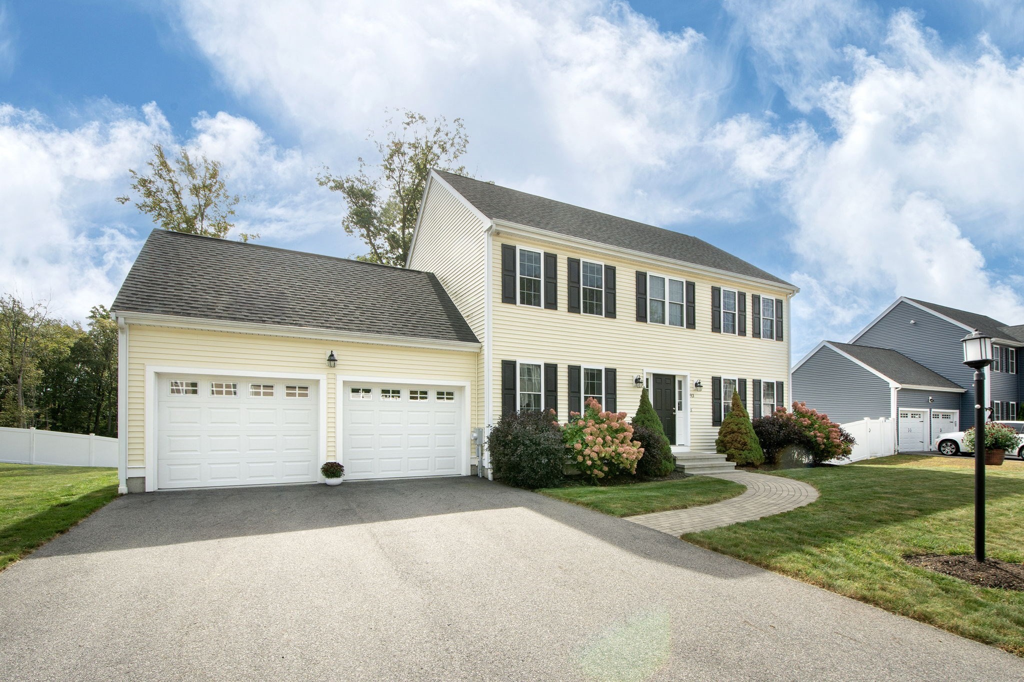 93 McEachron Dr, Stoughton, MA 02072