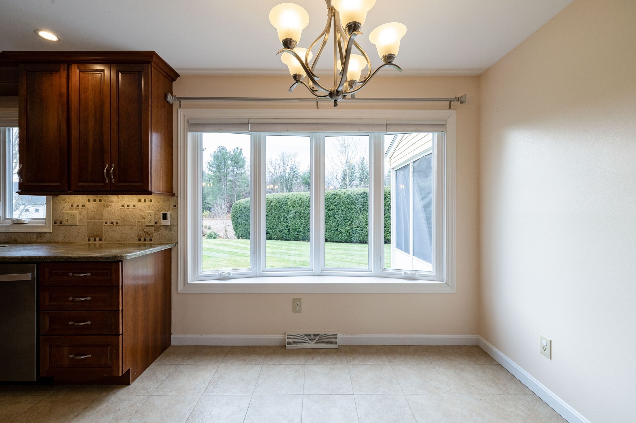 20 Bondsville Rd, Ludlow, MA 01056 - Image 8