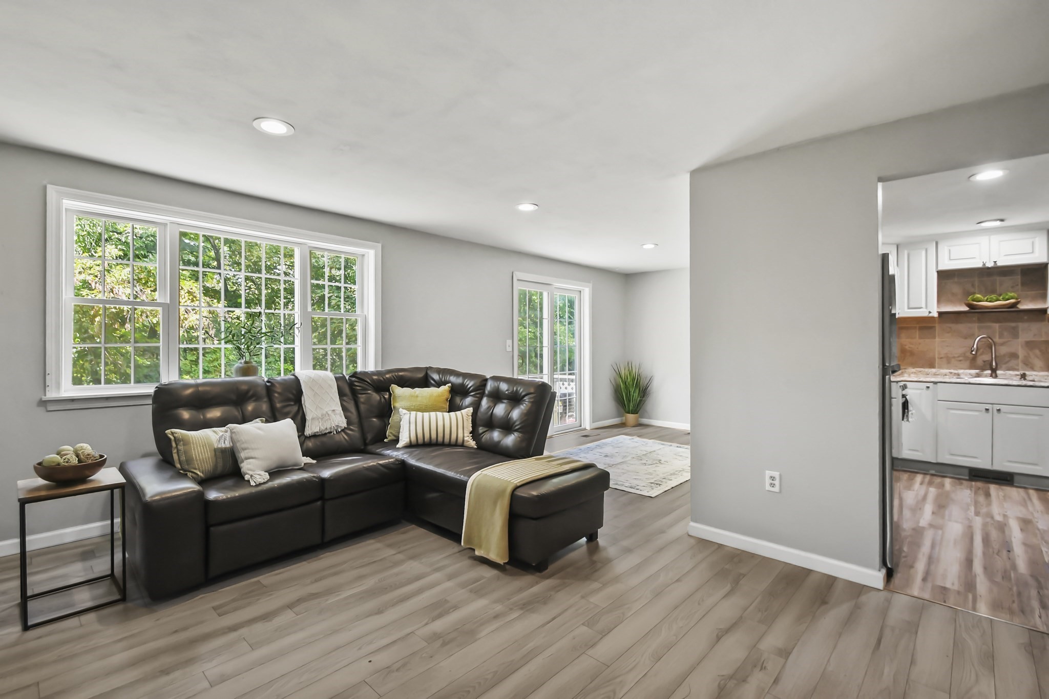 33 Kennedy Dr Unit 33, Chelmsford, MA 01863