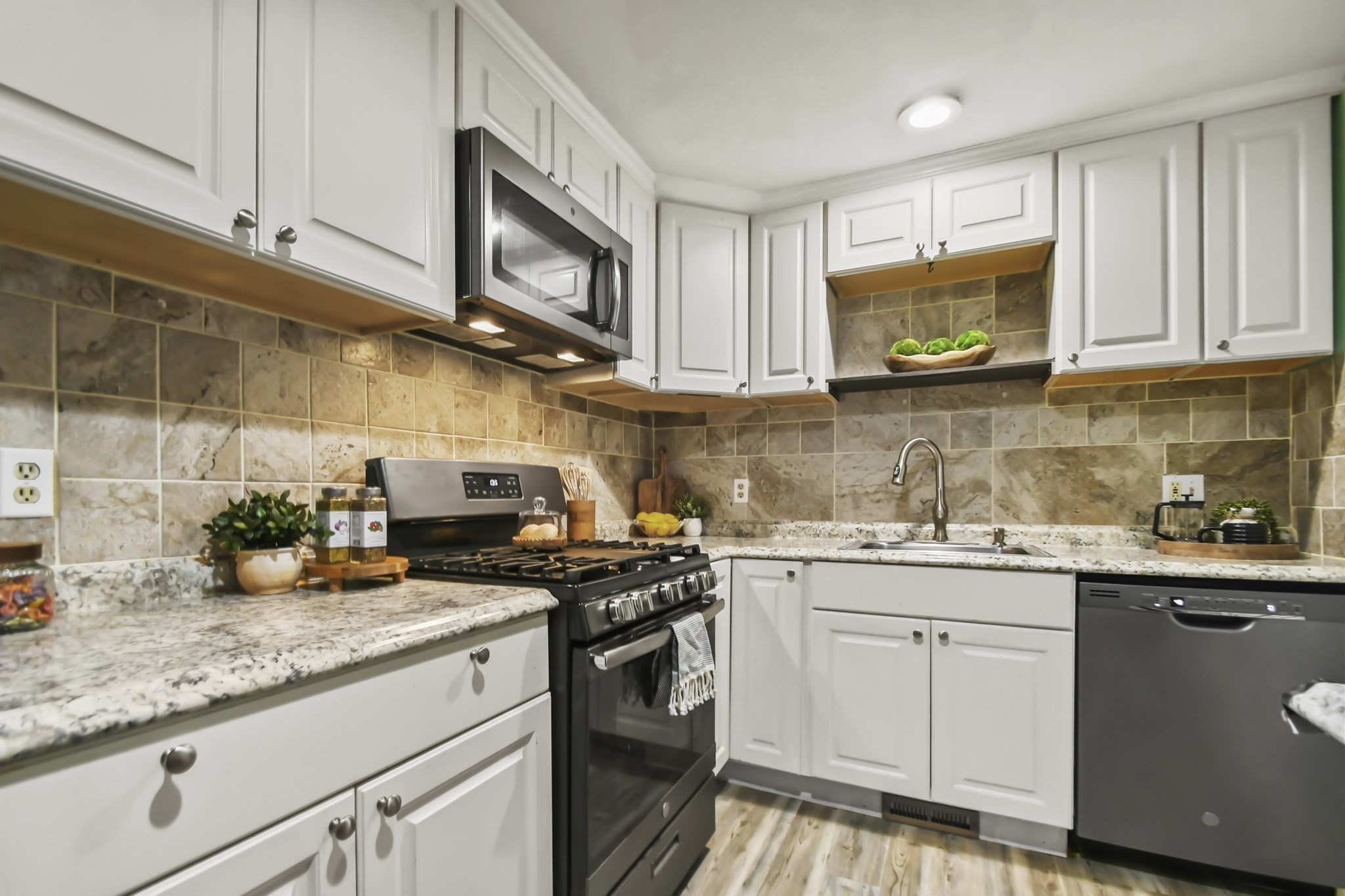 33 Kennedy Dr Unit 33, Chelmsford, MA 01863 - Image 4