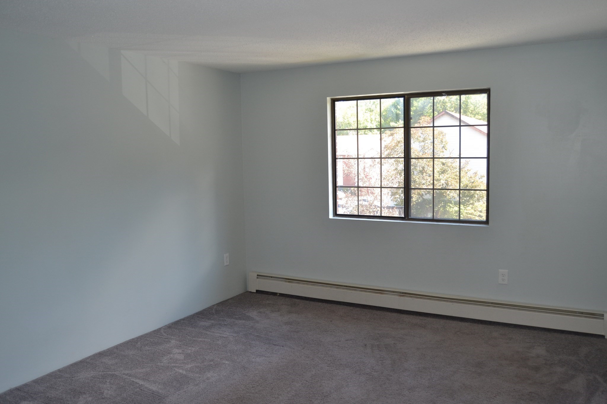 1820 Skyline Dr Unit 18, Lowell, MA 01854 - Image 8