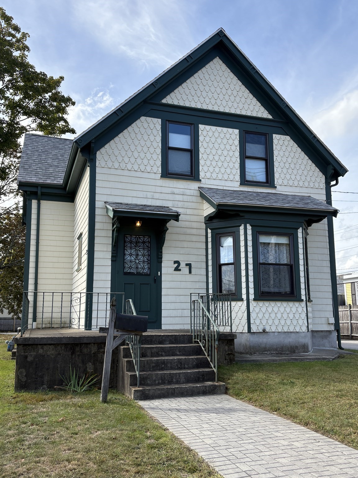 27 Park Ave., Weymouth, MA 02190