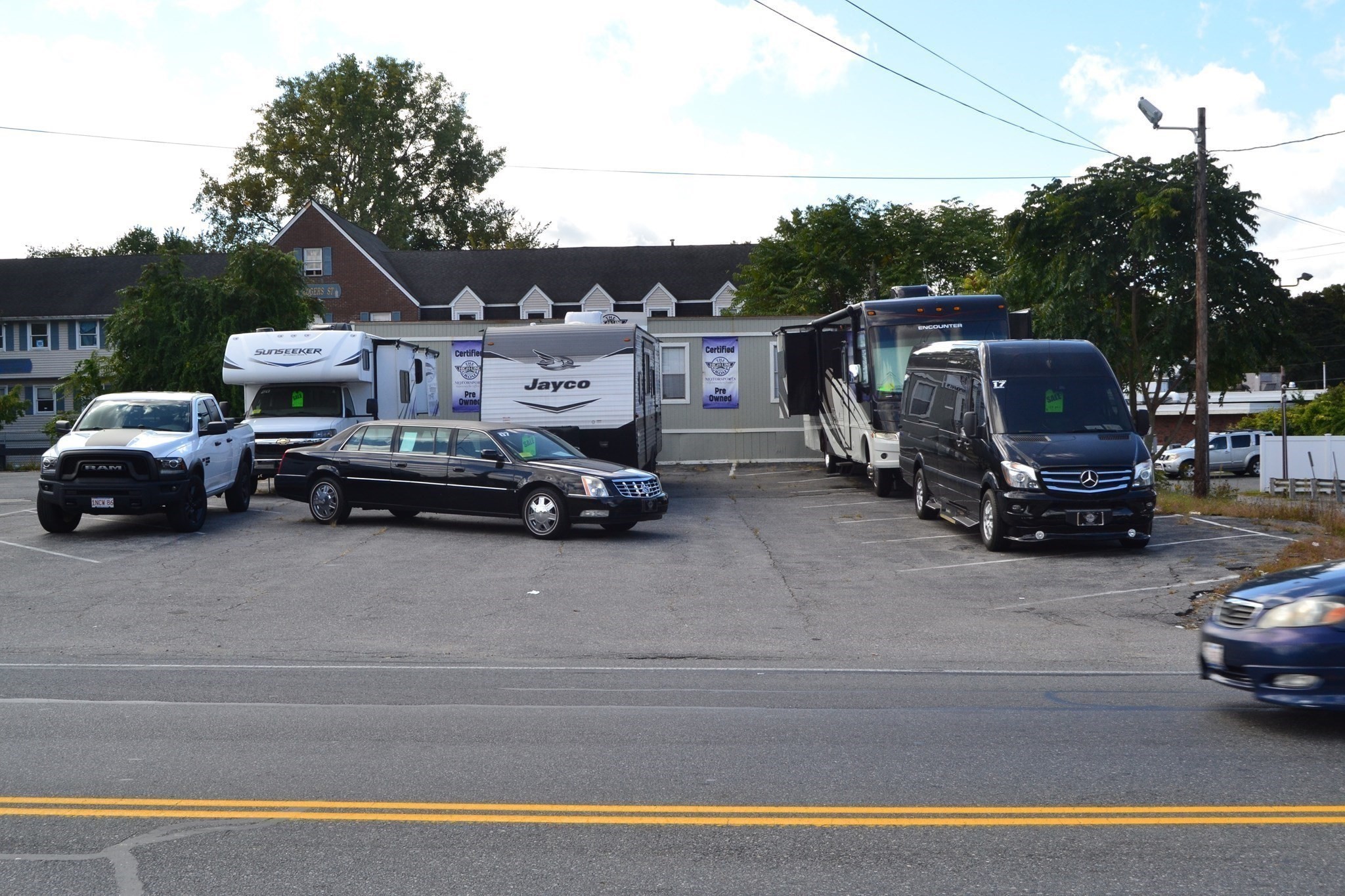 639 Rogers St, Lowell, MA 01852 - Image 17