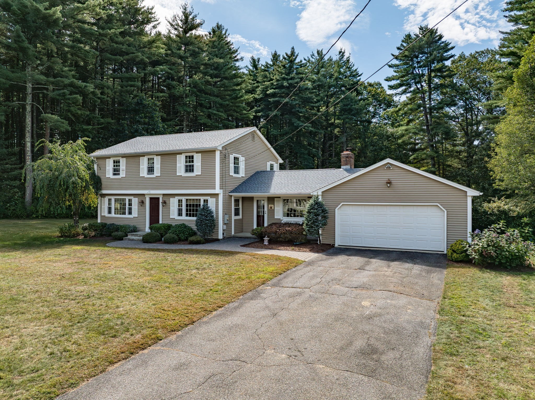 34 Blacksmith Rd, Wilbraham, MA 01095