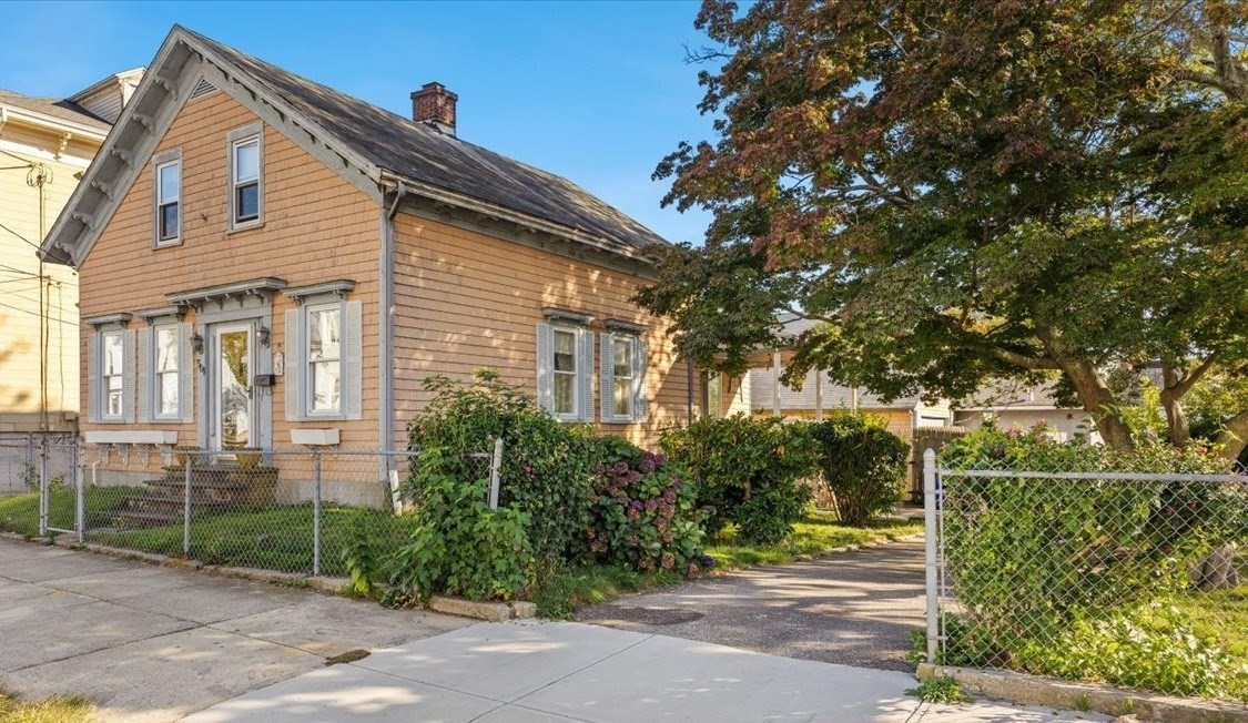 501 Pine St, Fall River, MA 02720