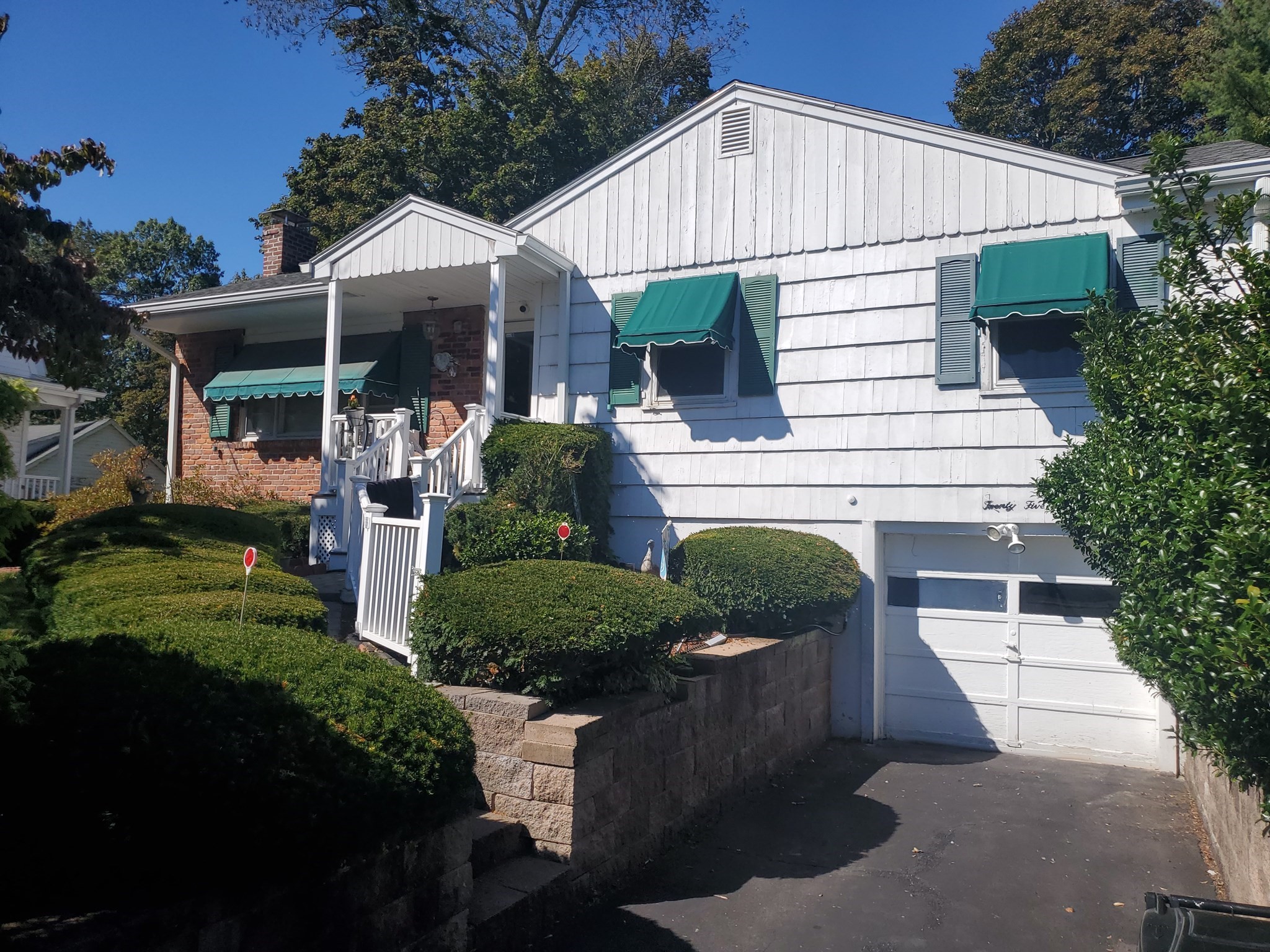 25 Monson St, Brockton, MA 02301