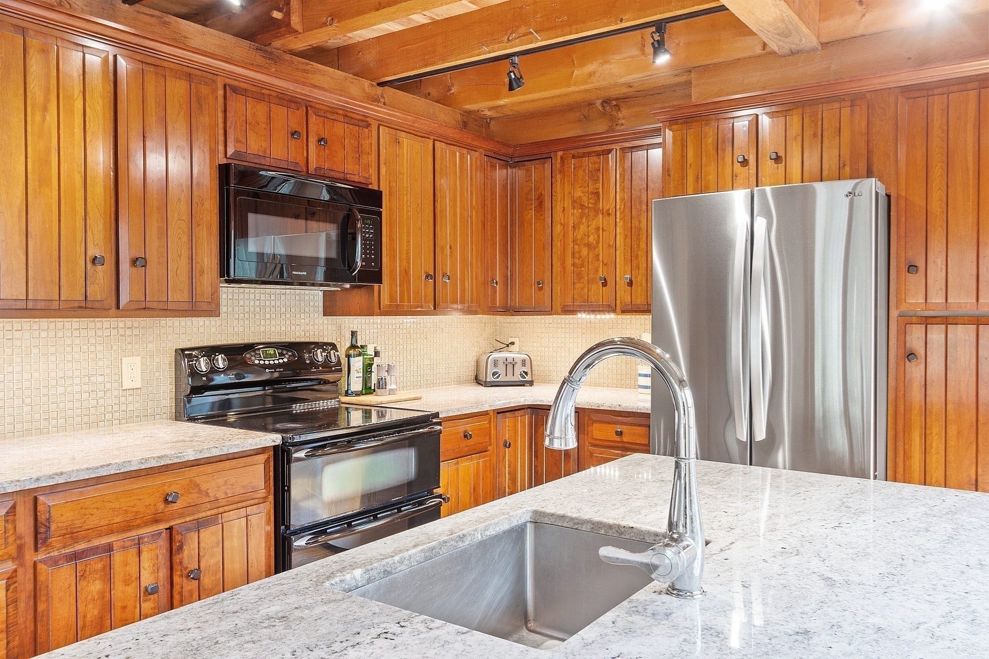 28 Foster Street, Beverly, MA 01915 - Image 11