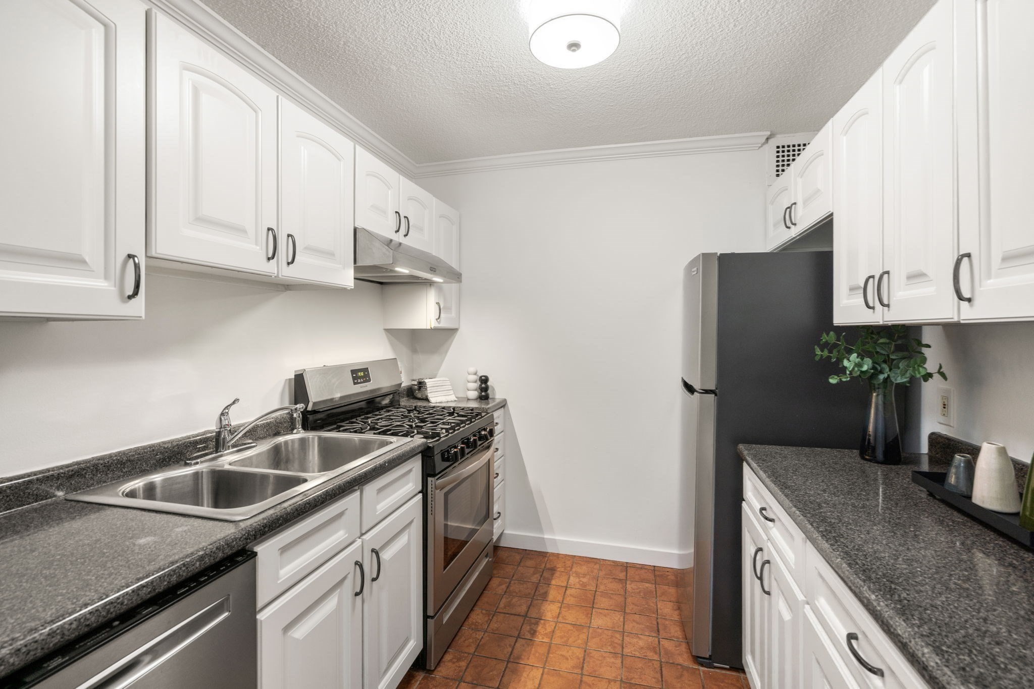 33 Pond Ave Unit 523, Brookline, MA 02445 - Image 7