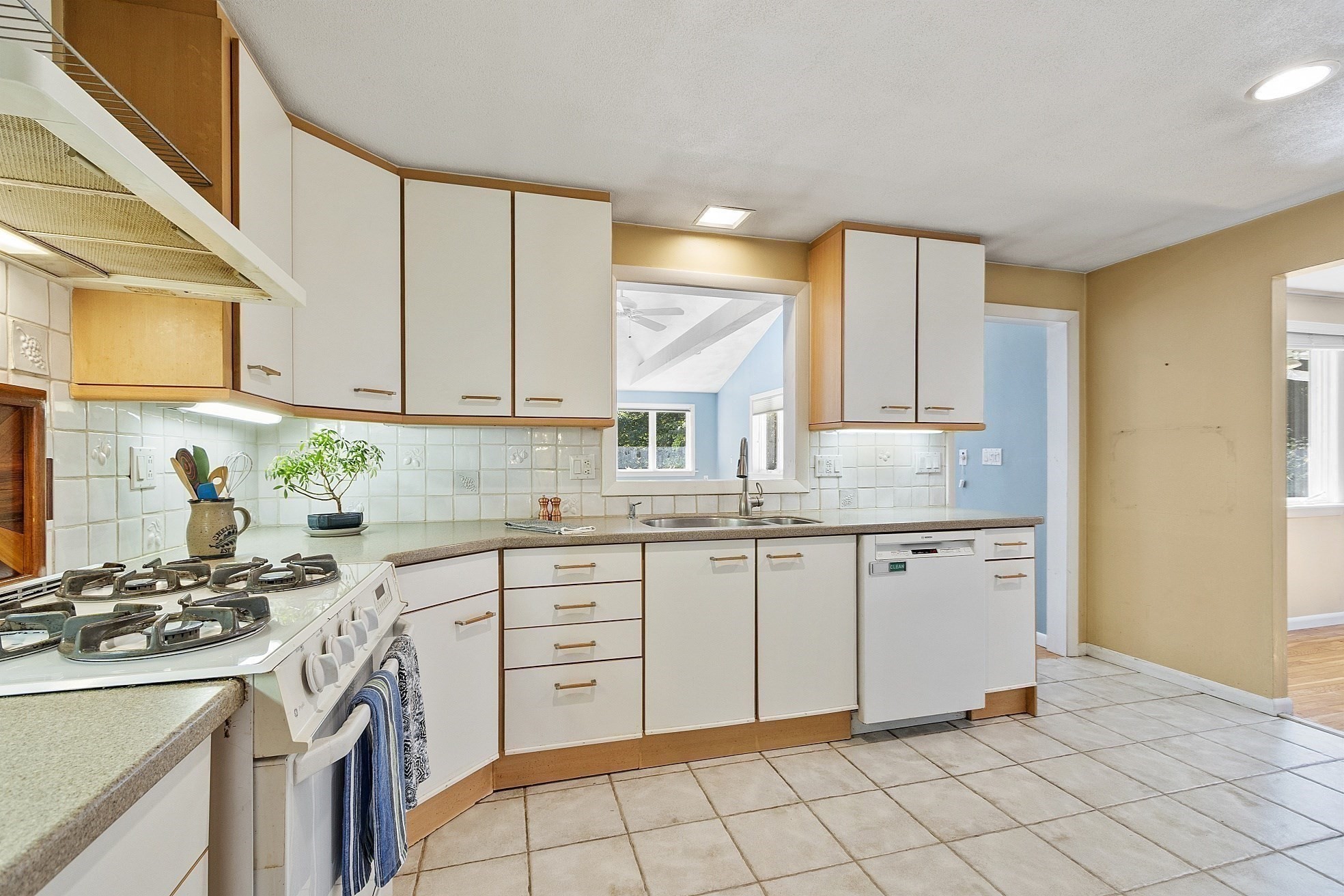 10 Brook St, Chelmsford, MA 01824 - Image 14