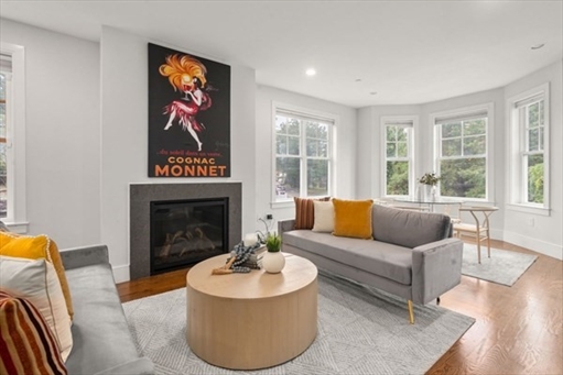 577 Baker Street, Apt 577