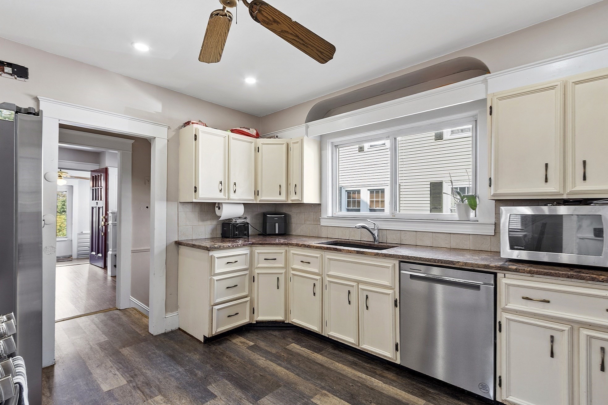 21 Vernon Street, Lowell, MA 01850 - Image 12