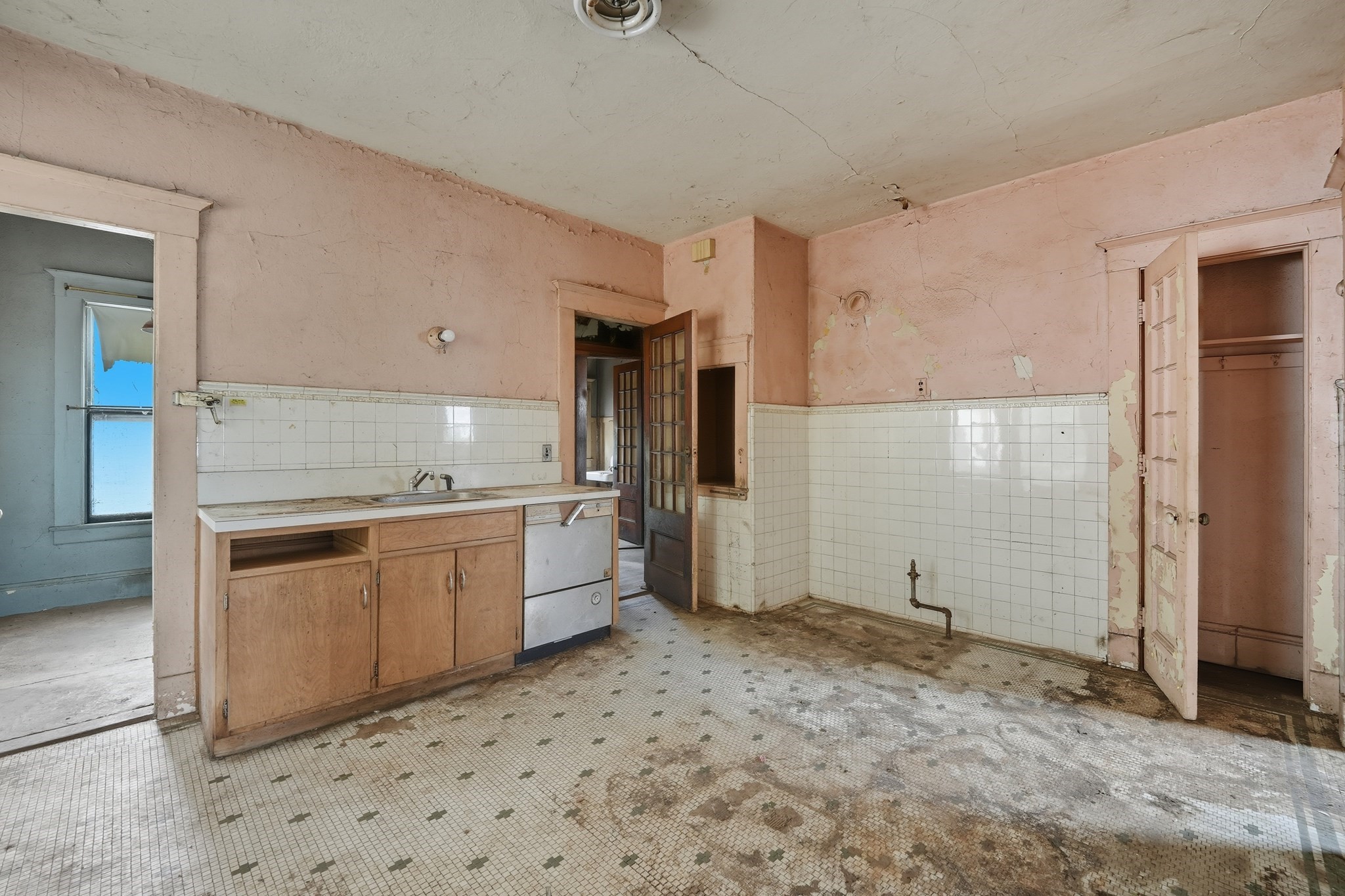 129 Morgan St, Holyoke, MA 01040 - Image 10