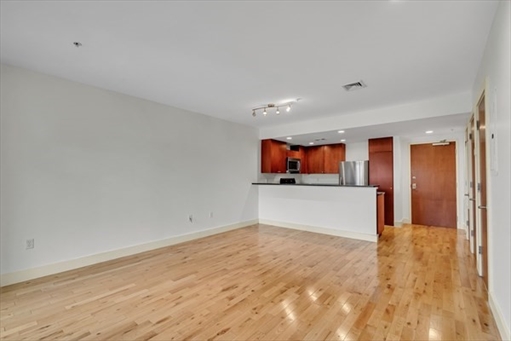 533 Cambridge St, Apt 311