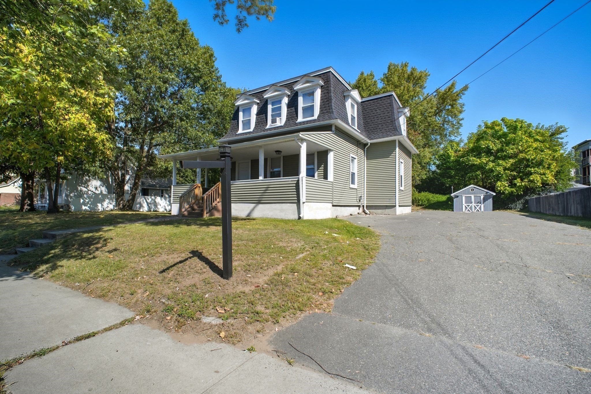 221 East St, Chicopee, MA 01020