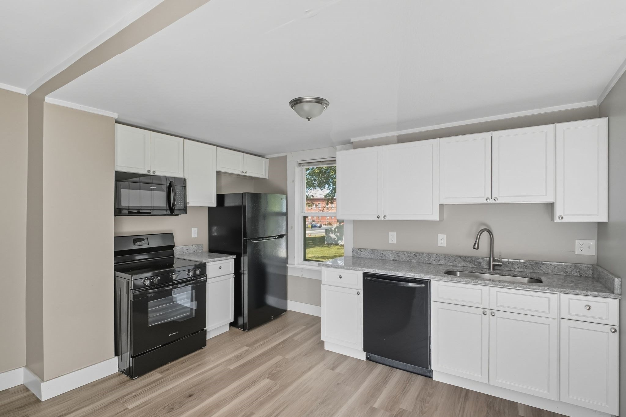 221 East St, Chicopee, MA 01020 - Image 24