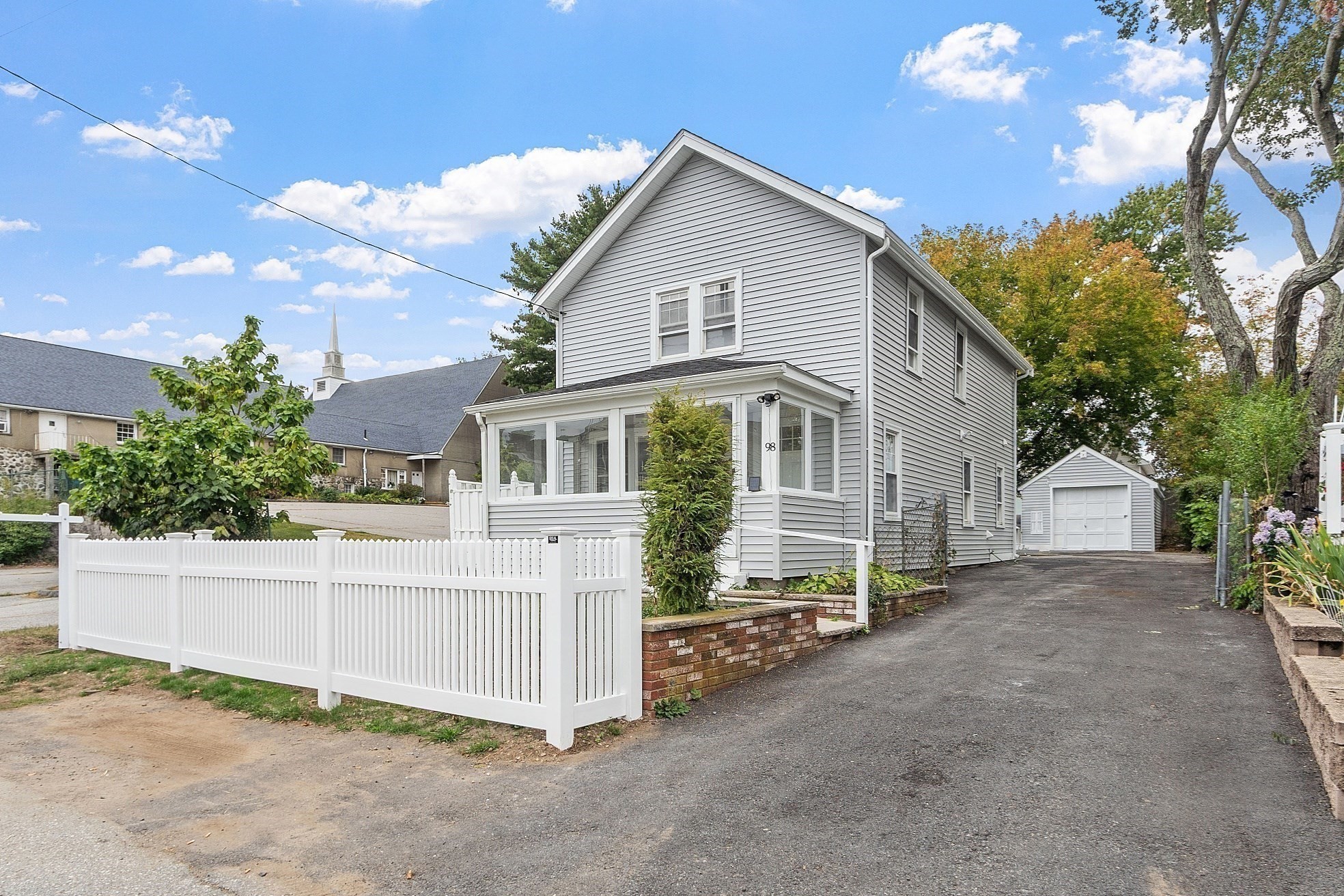 98 Seminole Ave, Waltham, MA 02451