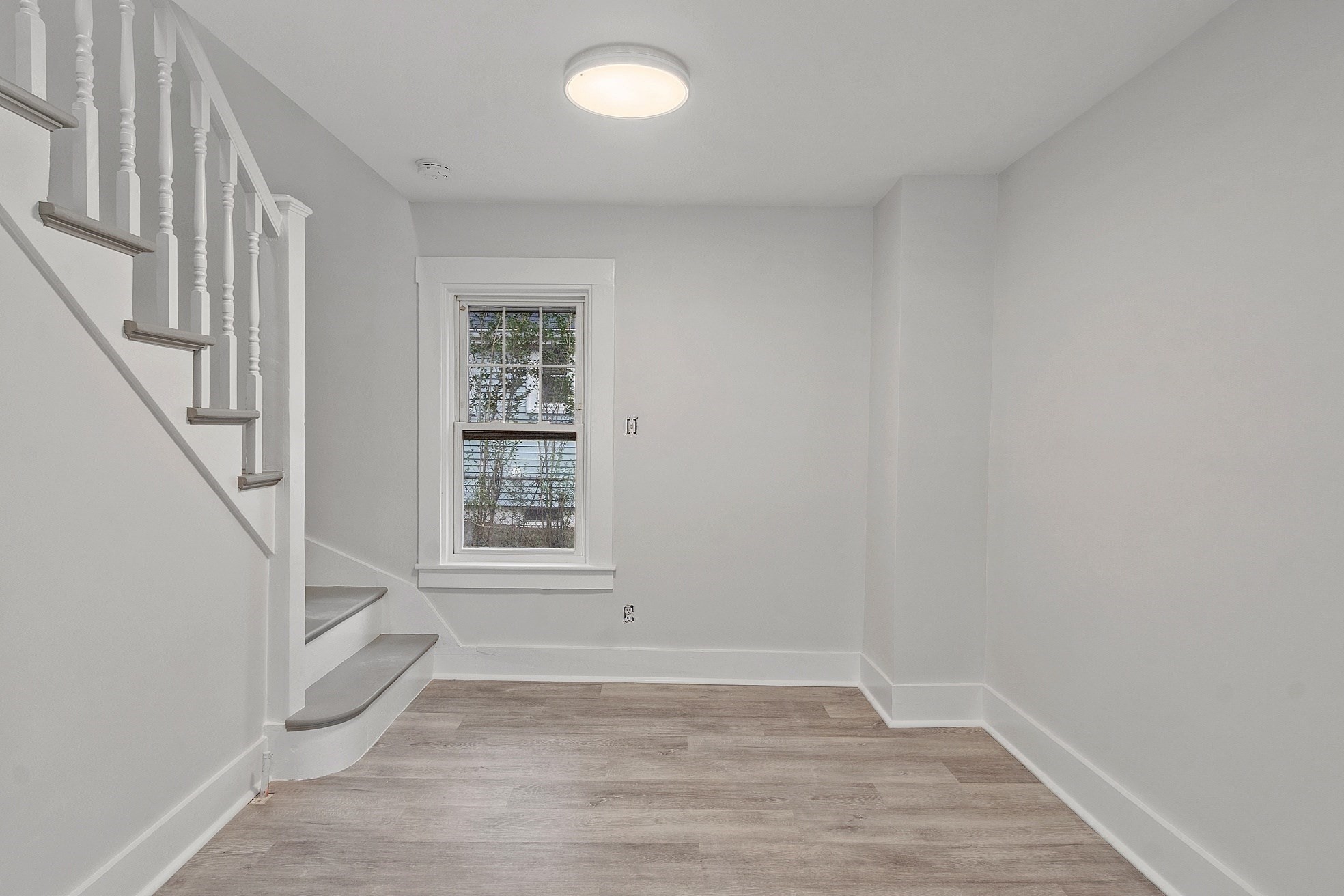 98 Seminole Ave, Waltham, MA 02451 - Image 20