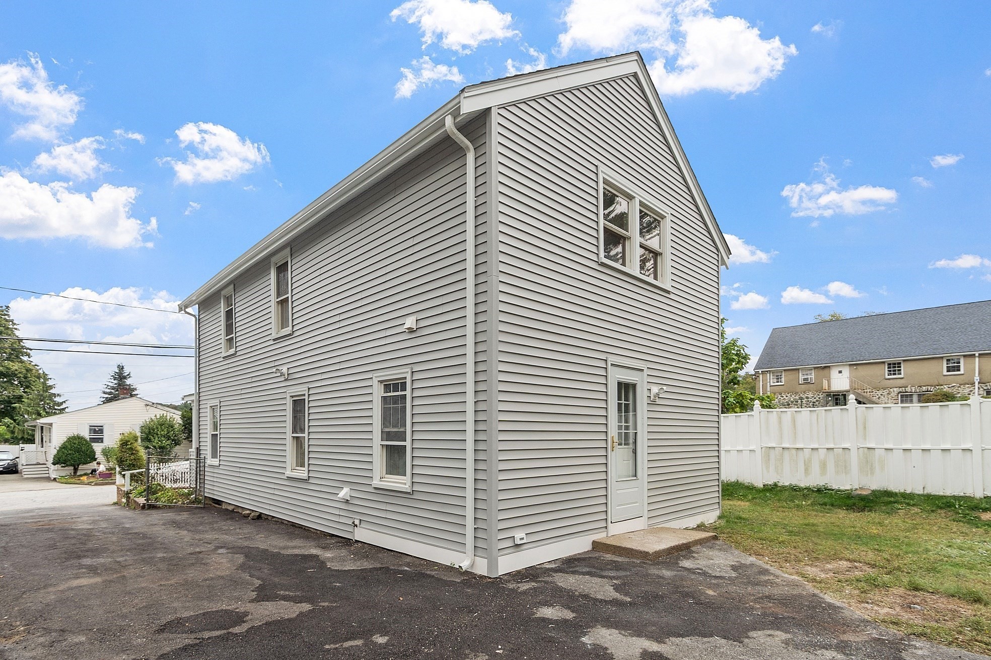 98 Seminole Ave, Waltham, MA 02451 - Image 4