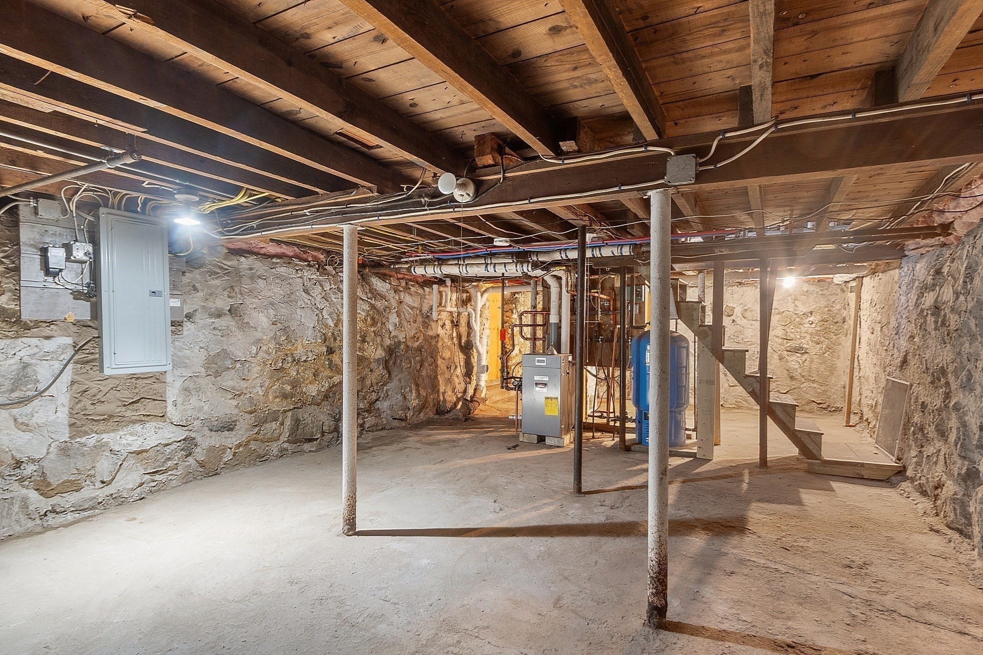 98 Seminole Ave, Waltham, MA 02451 - Image 33