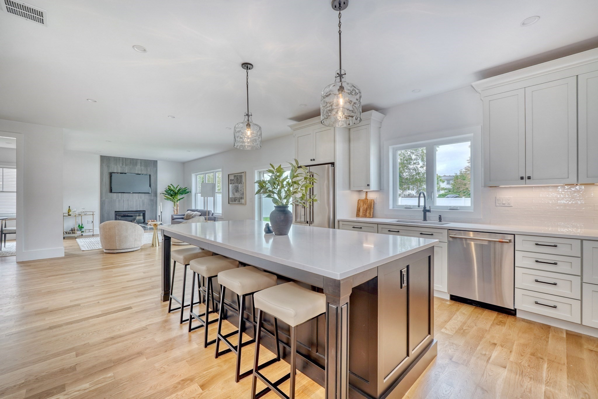 6 Callahan Drive, Woburn, MA 01801