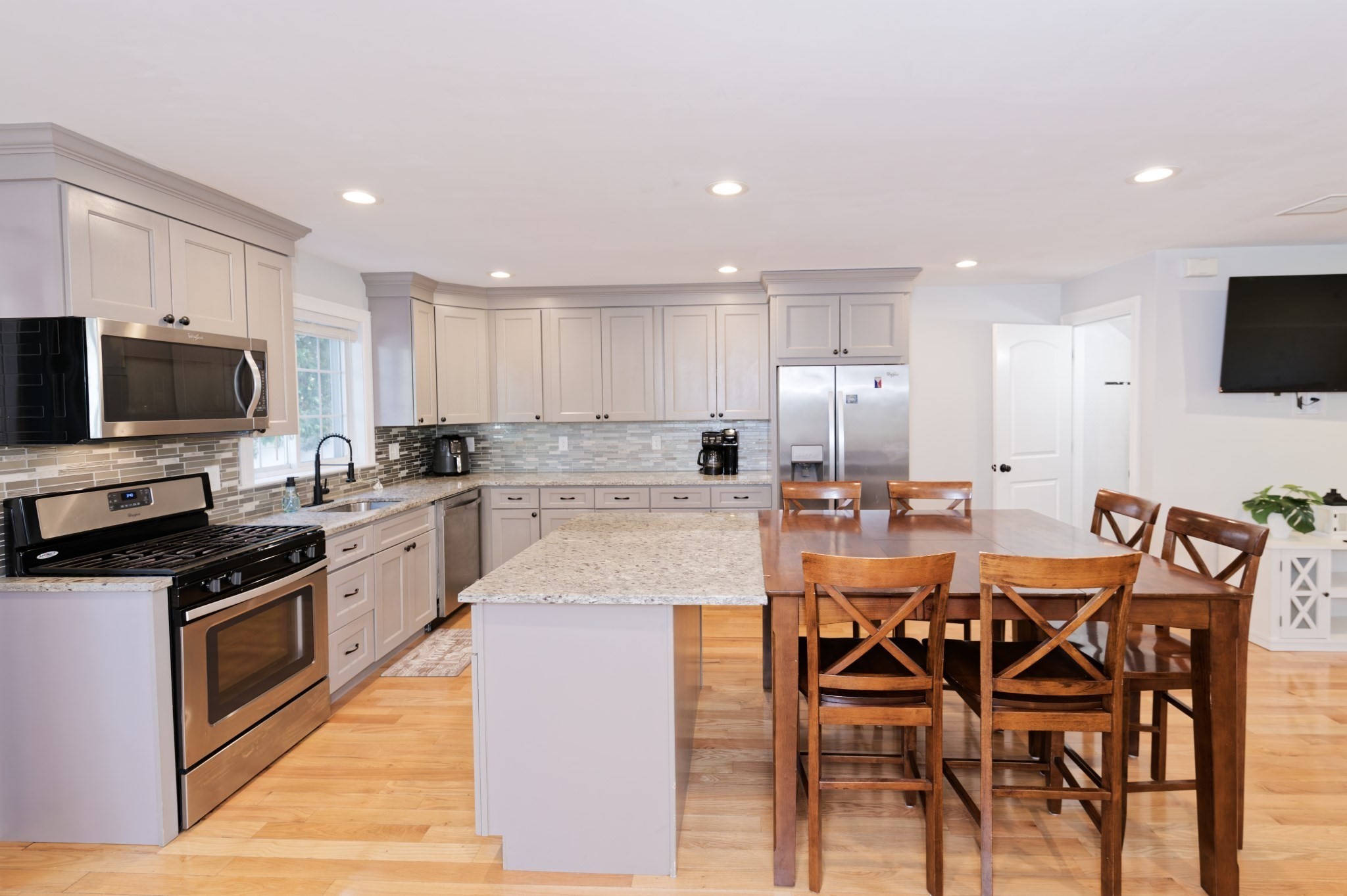 1 Glen St. Unit B, Framingham, MA 01702