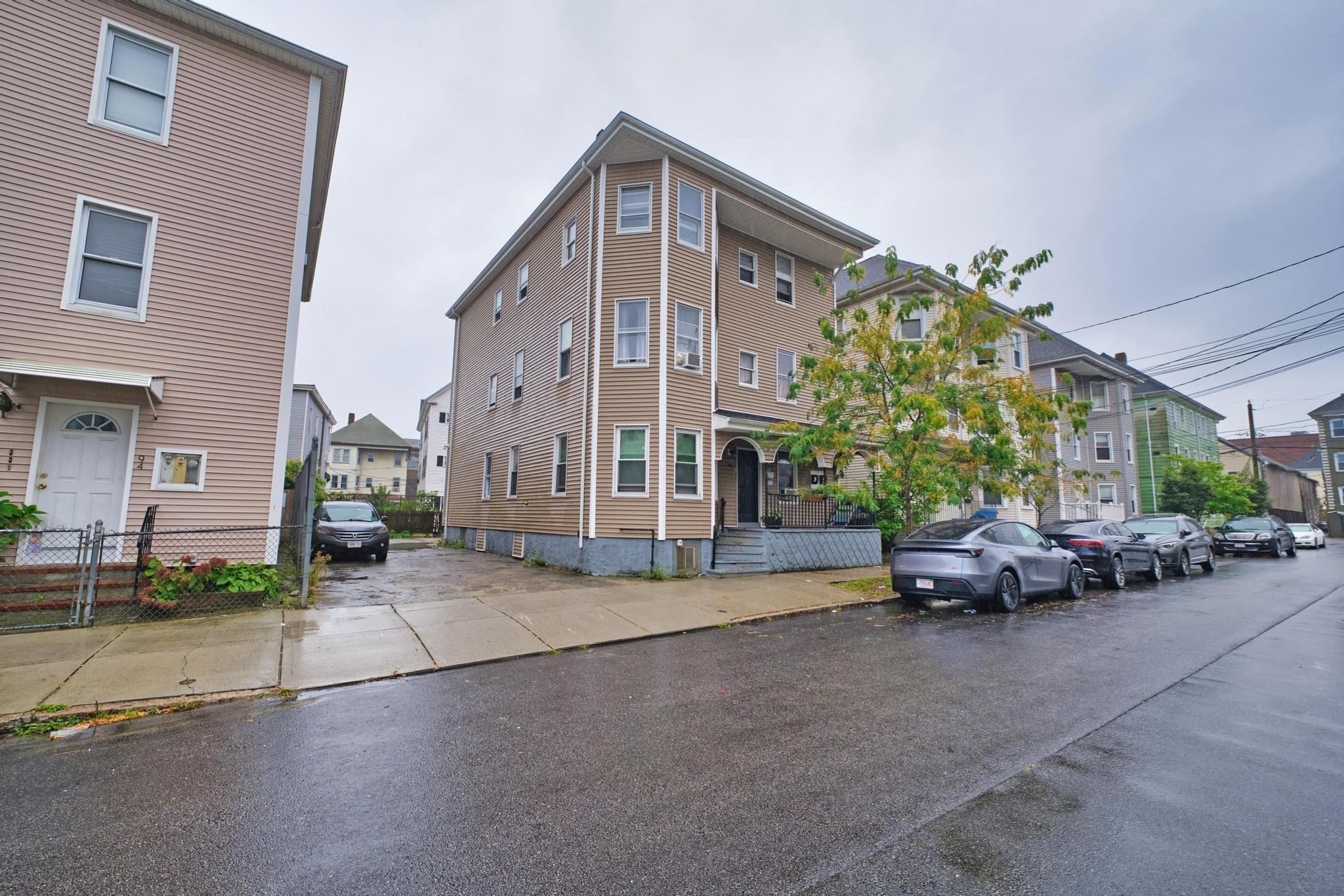 98 Beetle St, New Bedford, MA 02746 - Image 1