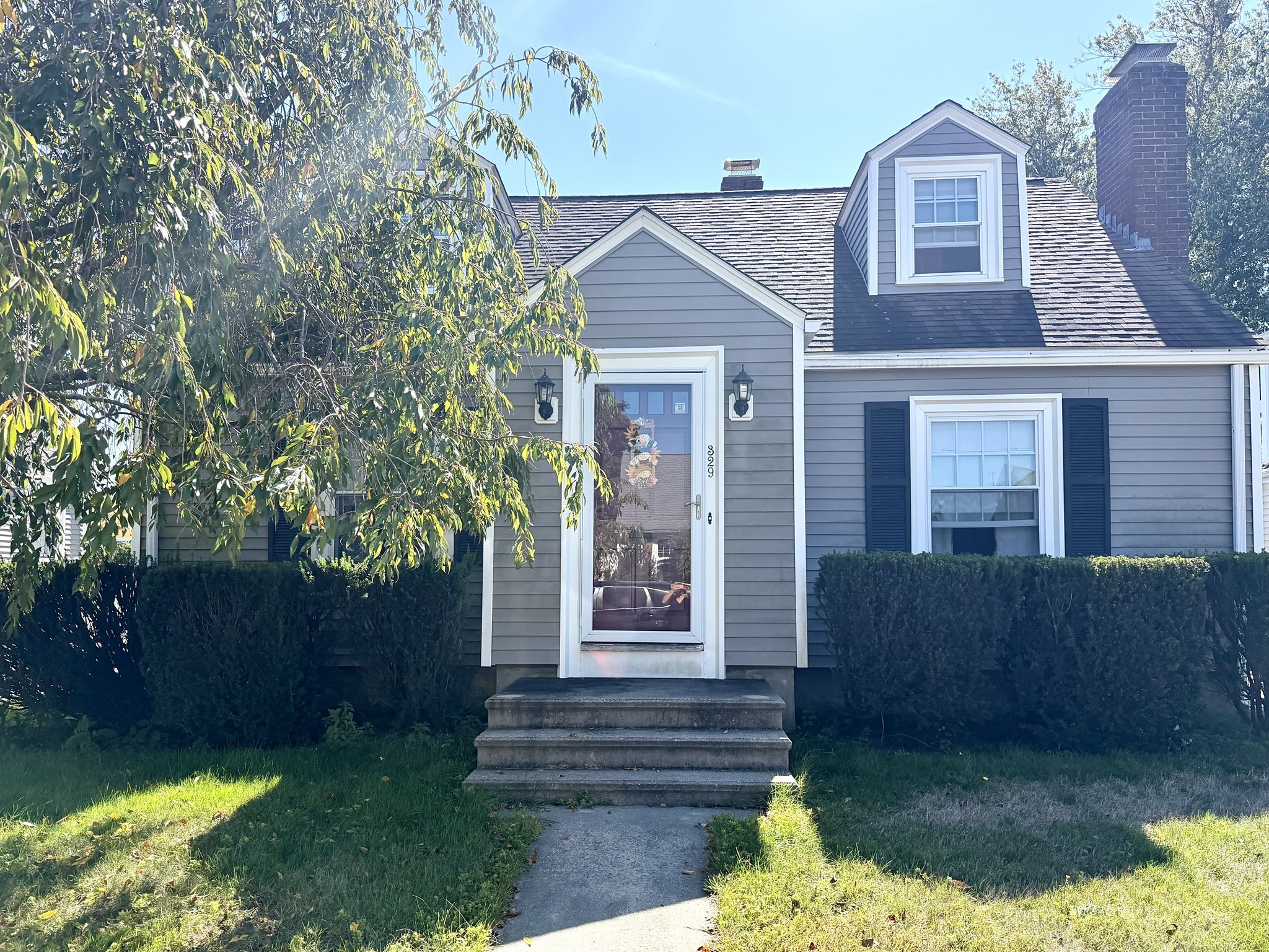 329 Pullen Ave, Pawtucket, RI 02861