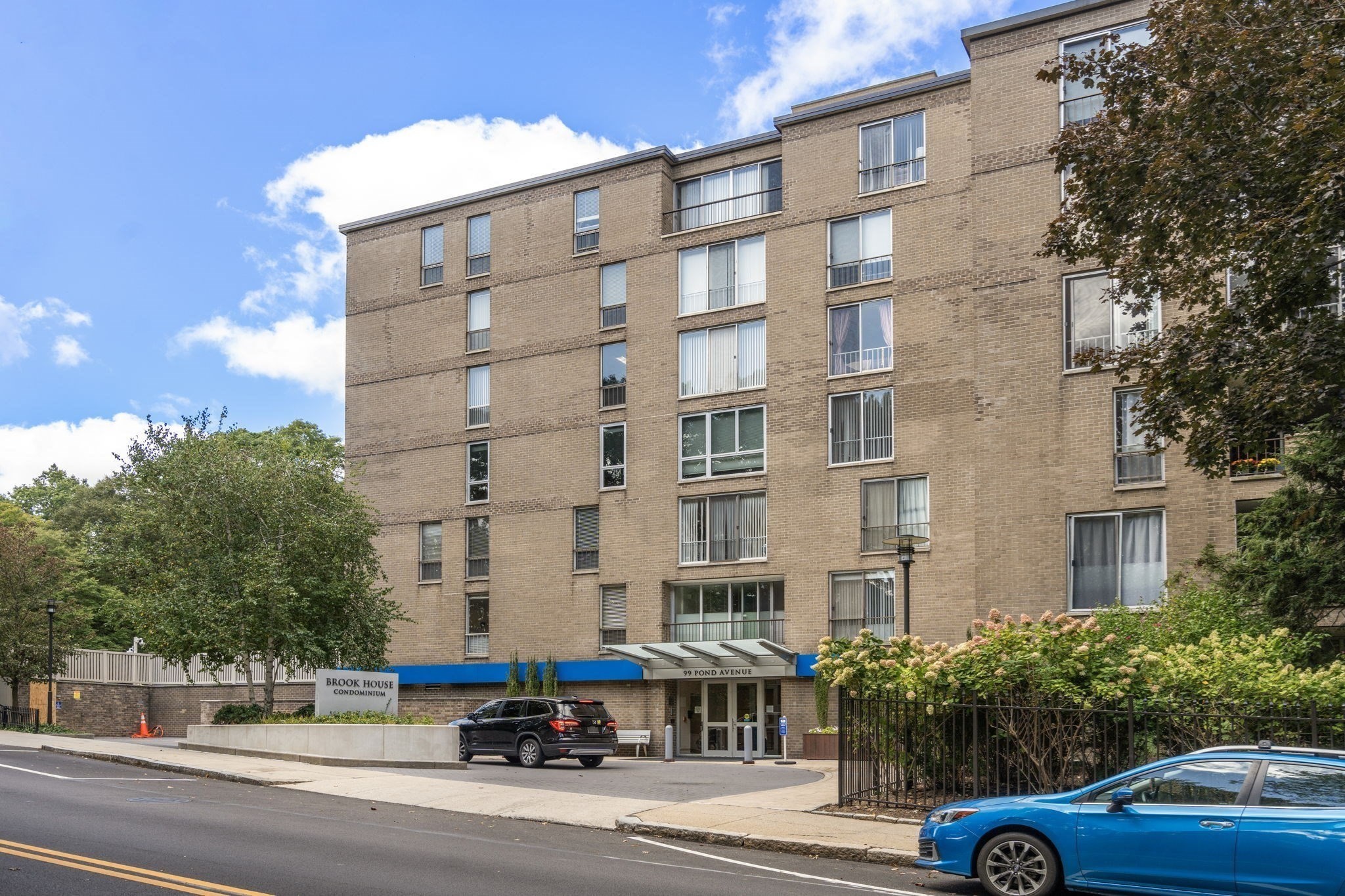 99 Pond Avenue Unit D -608, Brookline, MA 02445 - Image 17