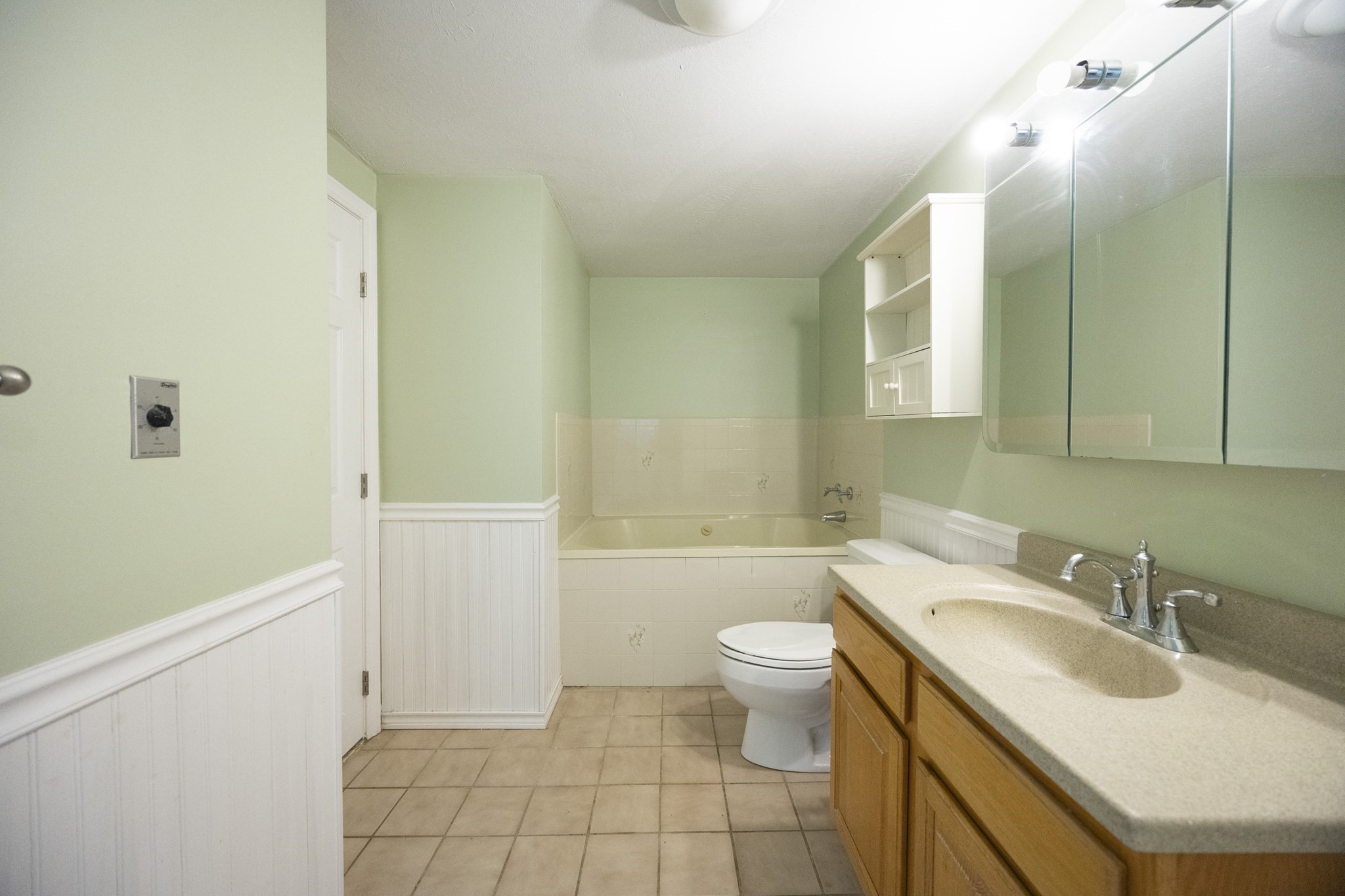 14 Country Club Ln Unit C, Milford, MA 01757 - Image 17