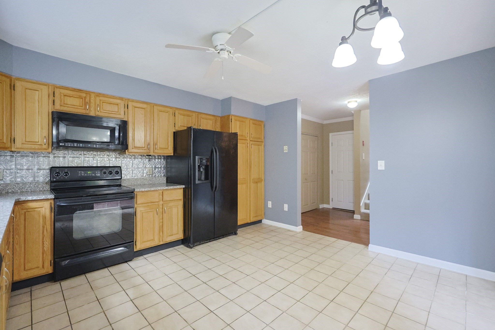 14 Country Club Ln Unit C, Milford, MA 01757 - Image 4