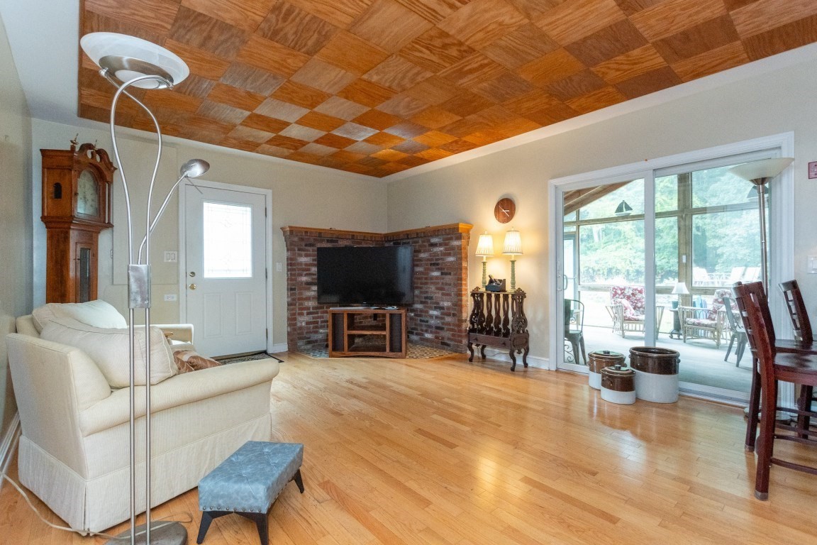 40 Gregory Road, Framingham, MA 01701 - Image 6