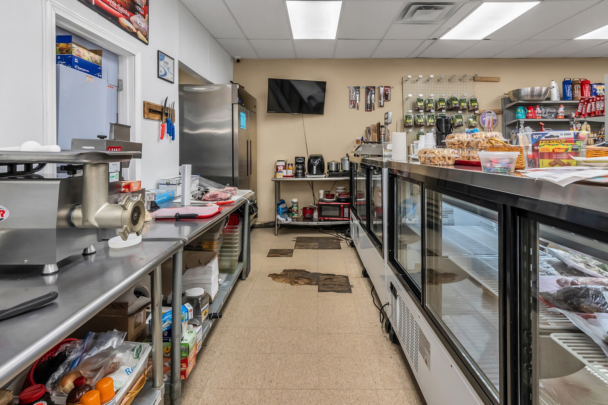 34 Brookfield St, Lawrence, MA 01843 - Image 7