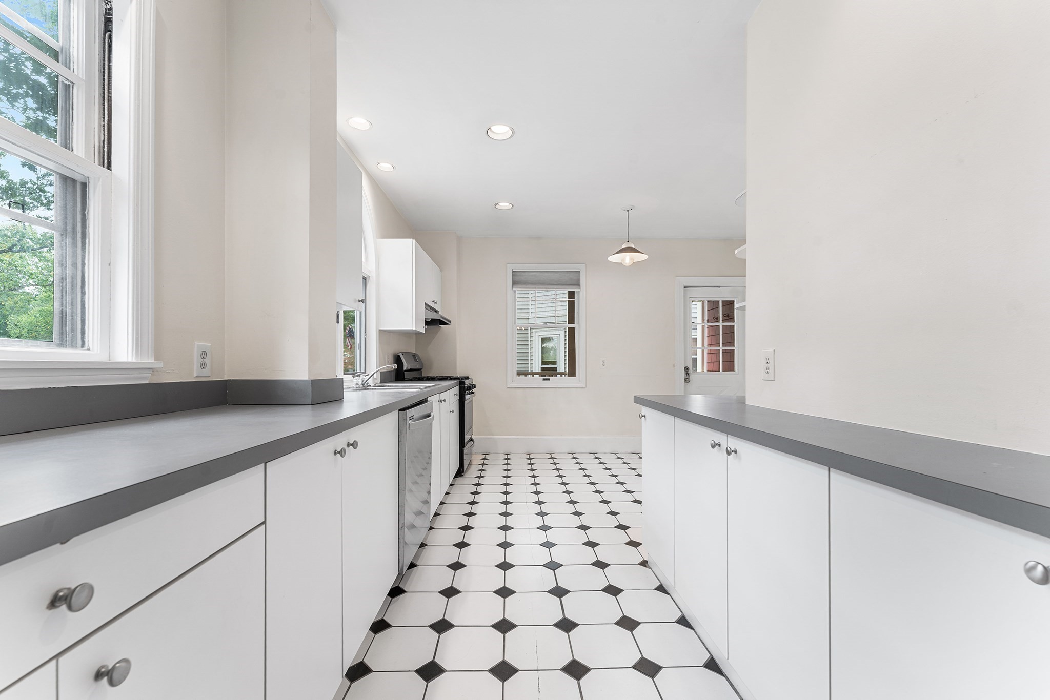 59 Ackers Ave Unit 1, Brookline, MA 02445 - Image 13