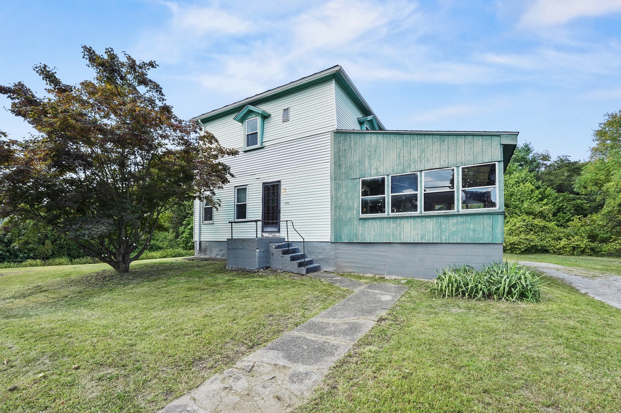 754 Read St, Attleboro, MA 02703