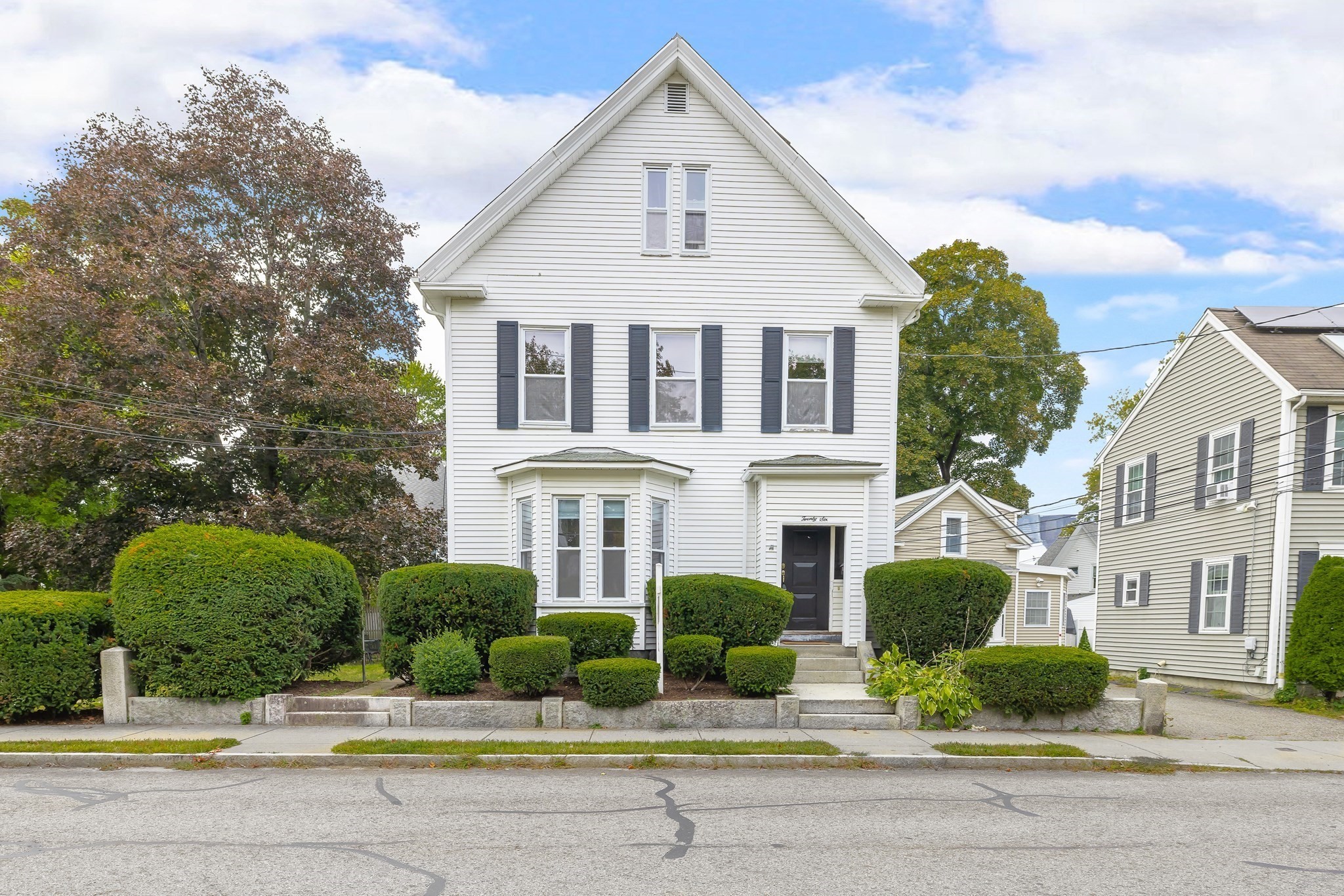 26 Walnut St, Natick, MA 01760