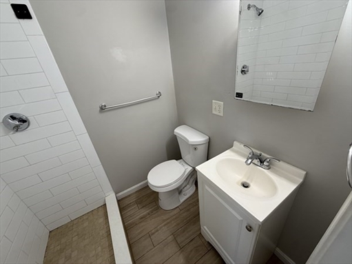 4 Kingsley Ter, Apt 11